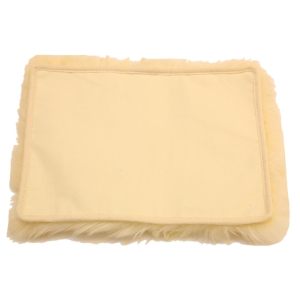 Sitzauflage aus Lammfell hochwollig rechteckig 30x40cm champagner-1