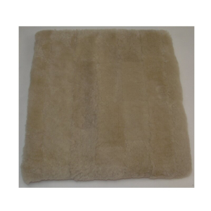 Sitzkissen Lammfell Patch 40x40 Gobi-1