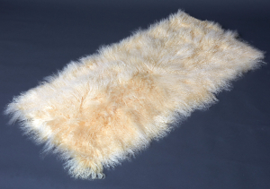 Tibet Lammfell Teppich rechteckig hellbeige / gelbbeige