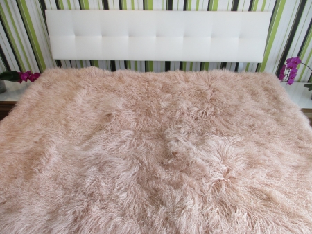 Tibet Lammfell Bettauflage hell beige